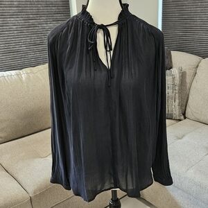 Women's navy blue shear top size, small petite